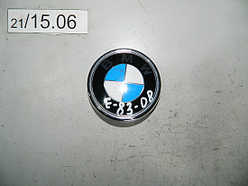 ЭМБЛЕМА (ЗНАЧОК) КРЫШКИ БАГАЖНИКА (51143401005) BMW X3 E83 2003-2010